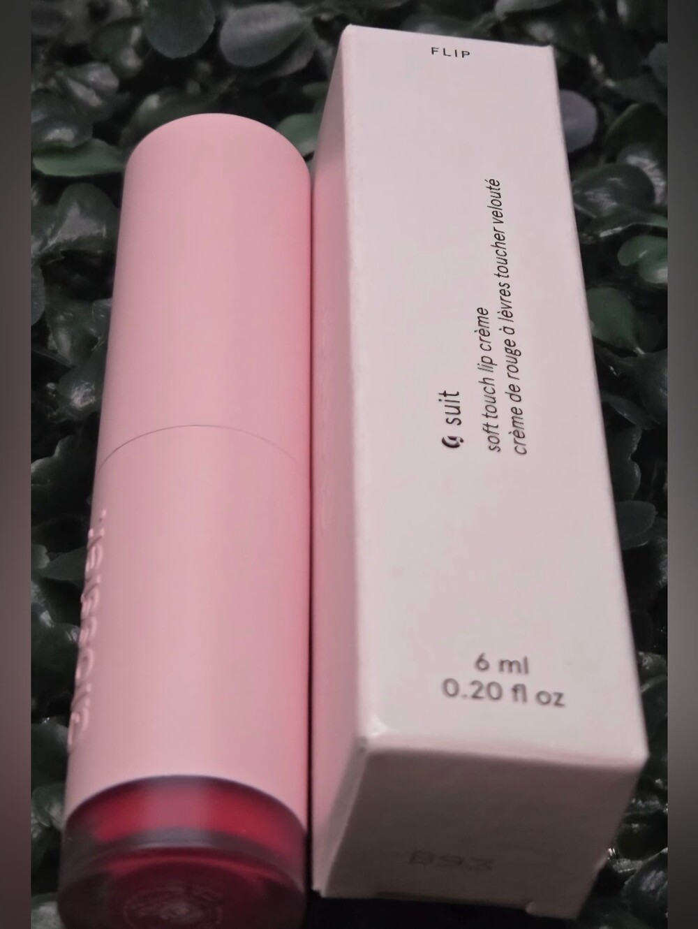Glossier G Suit Soft Touch Lip Creme Flip Pink 6ml NIB